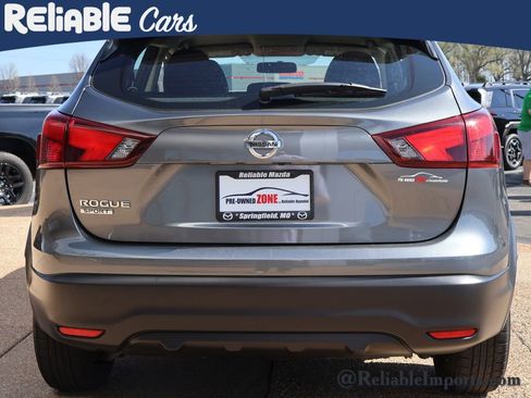Used 2019 Nissan Rogue Sport S image 5
