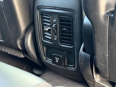 Used 2020 Jeep Grand Cherokee Altitude AWD/4WD image 11