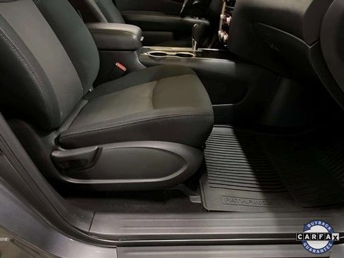 Used 2019 Nissan Pathfinder SV image 85