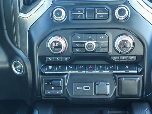 Used 2022 GMC Sierra 3500 Denali w/ Denali Ultimate Package image 23