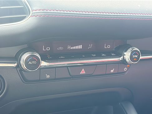 New 2025 MAZDA MAZDA3 Carbon image 23