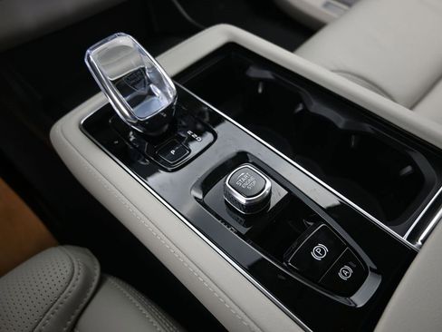 New 2026 Volvo XC90 B6 Ultra image 24