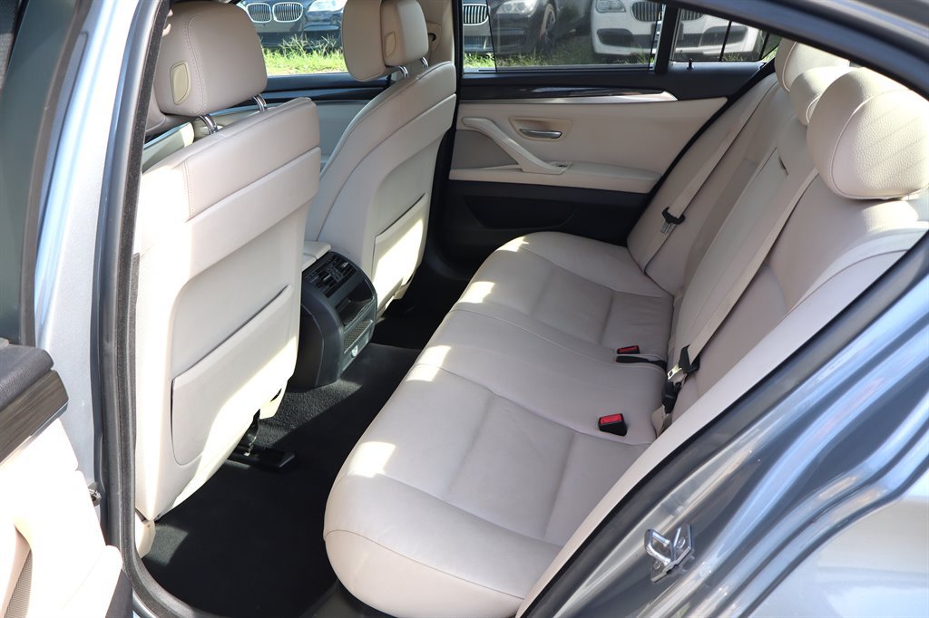 Used 2011 BMW 535i Sedan RWD image 19