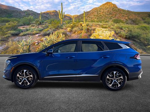 Certified 2023 Kia Sportage EX image 7