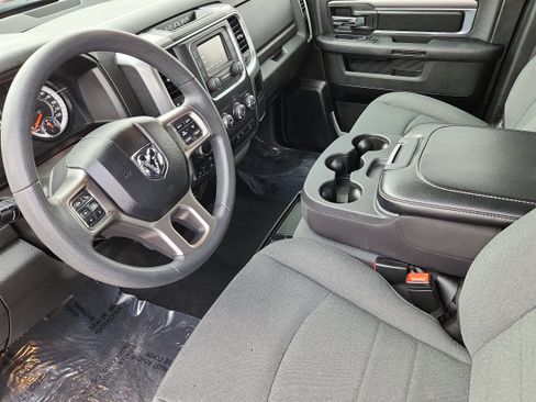 Used 2024 RAM 1500 Warlock AWD/4WD image 9
