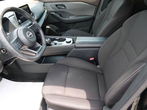 Used 2023 Nissan Rogue S AWD/4WD image 5