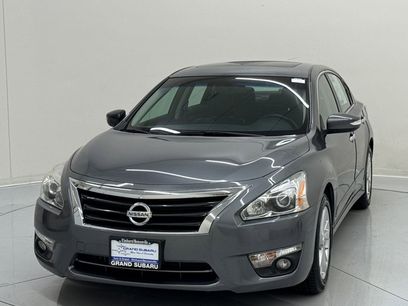 Used 2014 Nissan Altima 2.5 SL w/ Moonroof Package