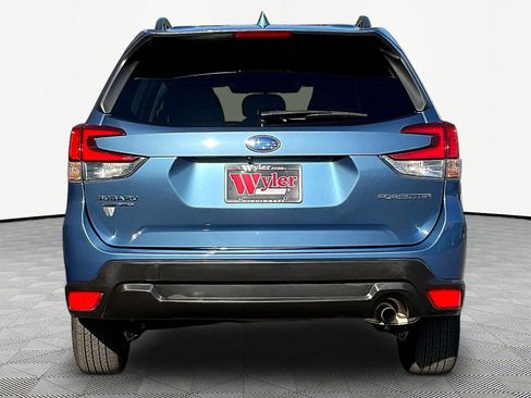 Used 2023 Subaru Forester Premium AWD/4WD image 5