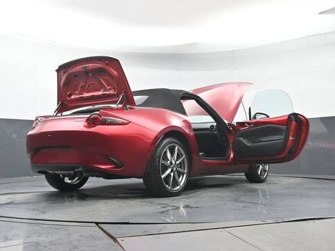 Used 2023 MAZDA MX-5 Miata Grand Touring w/ Weather Package RWD image 48