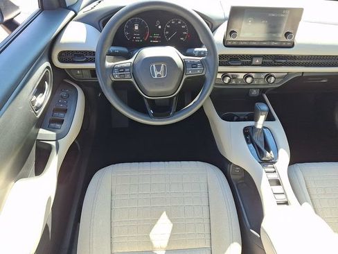 Used 2024 Honda HR-V LX image 11