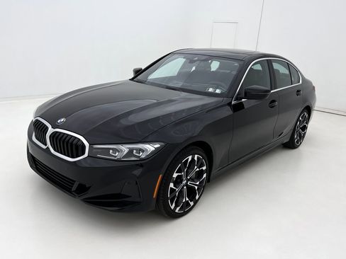 Certified 2025 BMW 330i xDrive 330i xDrive w/ Convenience Package image 4
