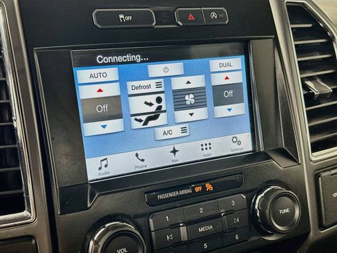 Used 2016 Ford F150 XLT w/ Equipment Group 302A Luxury AWD/4WD image 15