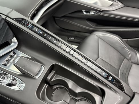 Used 2021 Chevrolet Corvette Stingray Premium Cpe w/ 3LT image 23