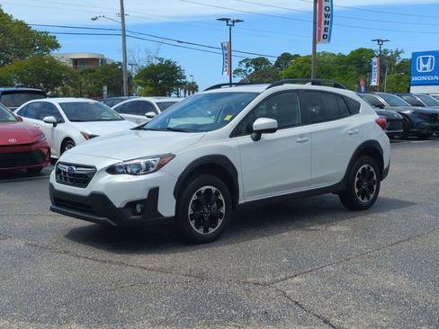 Used 2021 Subaru Crosstrek 2.0i Premium w/ Moonroof Package AWD/4WD image 8