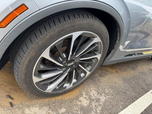 Used 2020 Lincoln Aviator Reserve w/ Equipment Group 202A AWD/4WD image 4