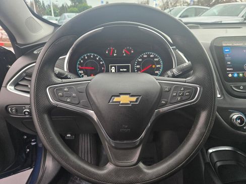 Used 2019 Chevrolet Malibu LT image 25
