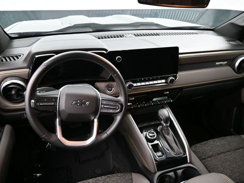 Used 2023 Chevrolet Colorado ZR2 AWD/4WD image 11