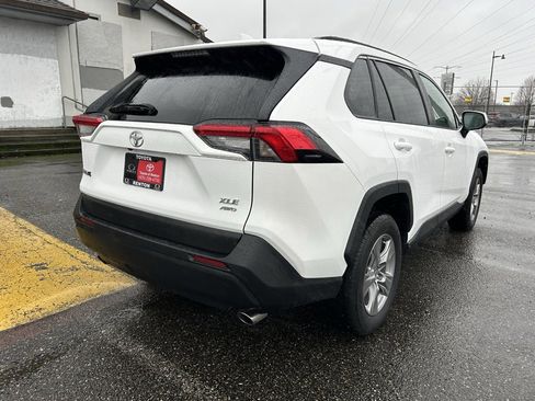 Certified 2025 Toyota RAV4 XLE w/ Convenience Package image 5
