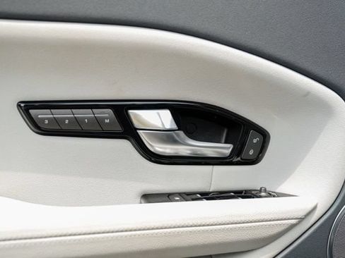 Used 2018 Land Rover Range Rover Evoque SE Premium AWD/4WD image 35