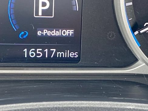Used 2025 Nissan Leaf S FWD image 16