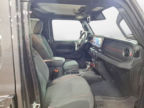 Used 2024 Jeep Wrangler Unlimited Rubicon w/ XTREMEE 35" Tire Package image 15