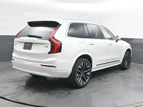 New 2026 Volvo XC90 B6 Ultra w/ Protection Package AWD/4WD image 7