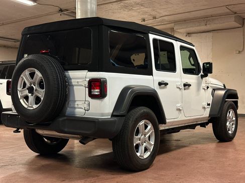 Used 2023 Jeep Wrangler Unlimited Sport AWD/4WD image 5