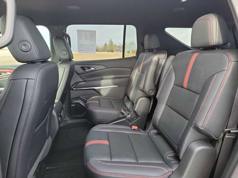 Used 2025 Chevrolet Traverse RS w/ LPO, Floor Liner Package AWD/4WD image 22