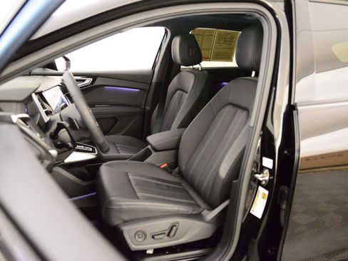 Used 2025 Audi Q4 e-tron Premium Plus w/ Premium Plus image 4