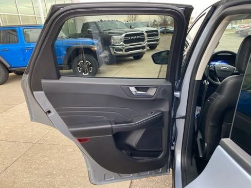 Used 2022 Ford Escape SEL w/ Technology Package FWD image 20