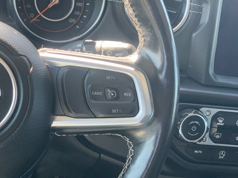 Used 2021 Jeep Wrangler Unlimited Sahara AWD/4WD image 29