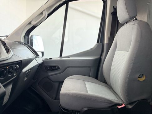 Used 2019 Ford Transit 250 148 High Roof Extended image 22