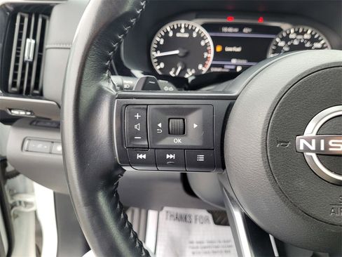 Used 2024 Nissan Pathfinder SV image 22