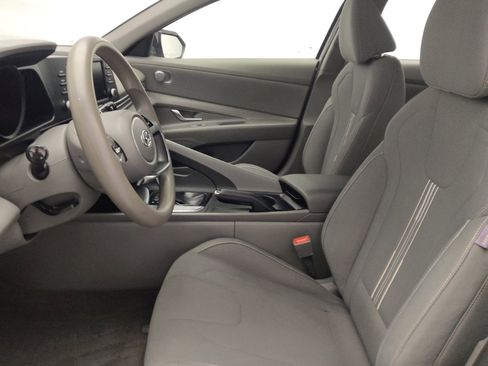 Used 2021 Hyundai Elantra SEL FWD image 17