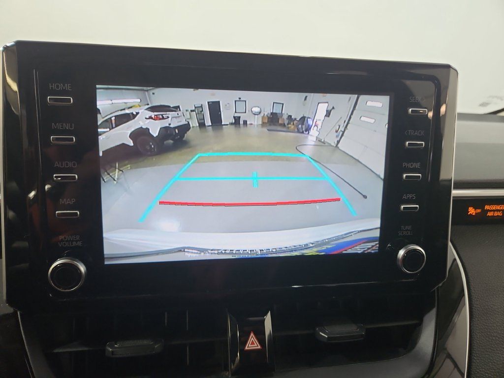 Used 2020 Toyota Corolla LE FWD image 20