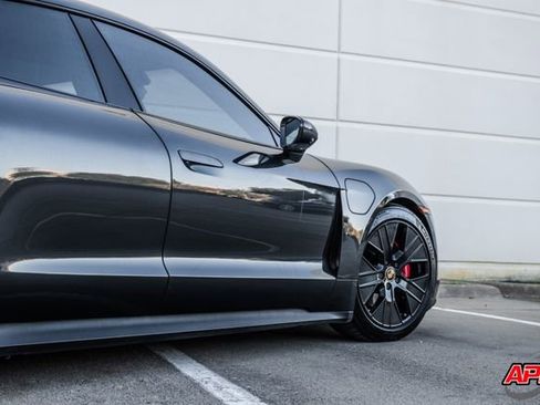 Used 2021 Porsche Taycan 4S w/ Premium Package image 29