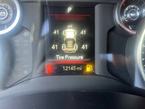 Used 2025 RAM 1500 Big Horn AWD/4WD image 7