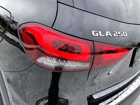 Certified 2023 Mercedes-Benz GLA 250 4MATIC image 26