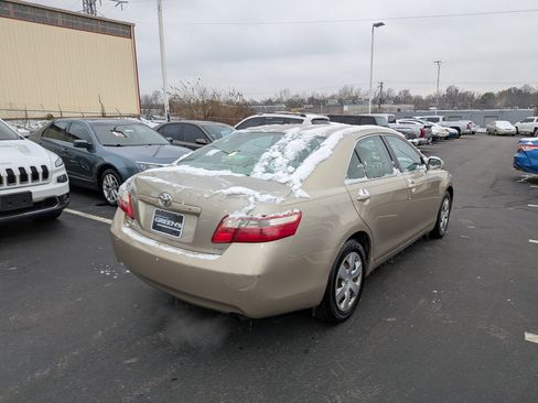 Used 2007 Toyota Camry LE image 11