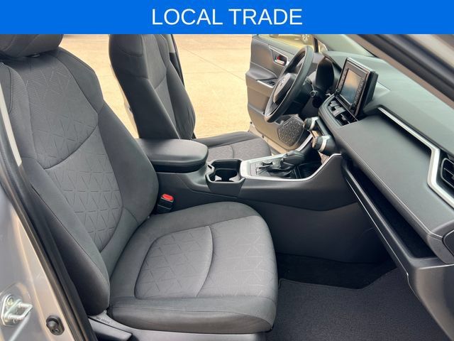 Used 2019 Toyota RAV4 XLE w/ Carpet Mat Package AWD/4WD image 14