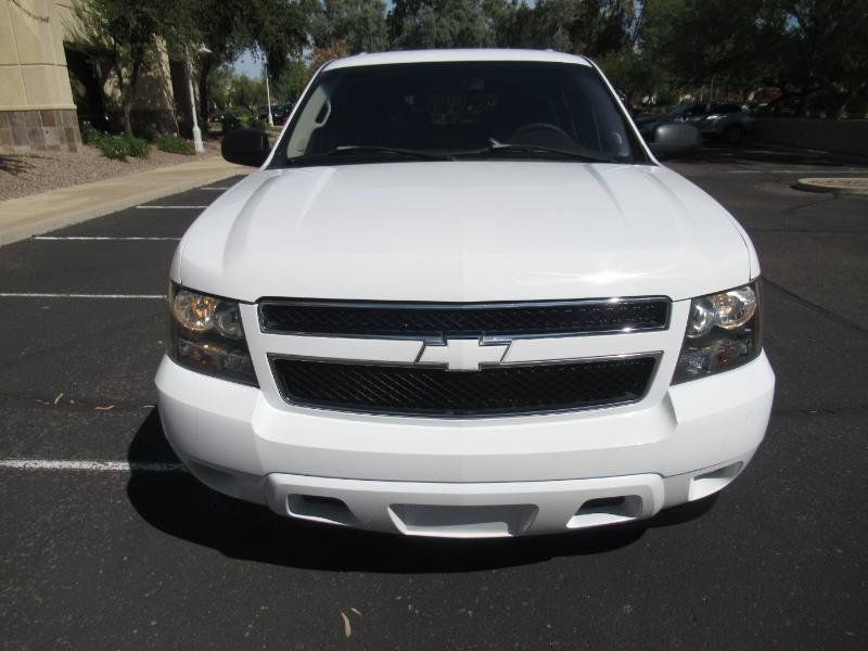 Used 2008 Chevrolet Suburban 2WD image 3