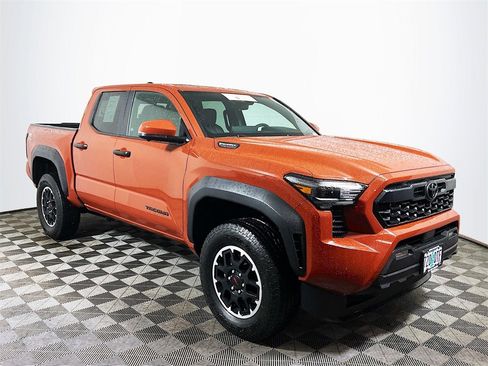 Certified 2025 Toyota Tacoma TRD Off-Road image 1