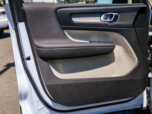 Used 2026 Volvo XC40 B5 Plus w/ Protection Package Premier image 22