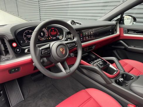 New 2025 Porsche Cayenne Coupe AWD/4WD image 4