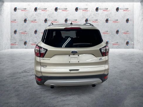 Used 2018 Ford Escape SE image 5