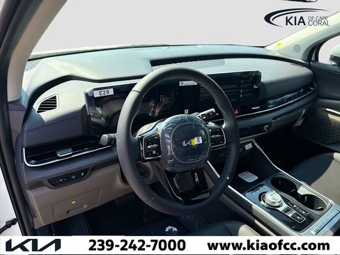 New 2026 Kia Carnival EX FWD image 27