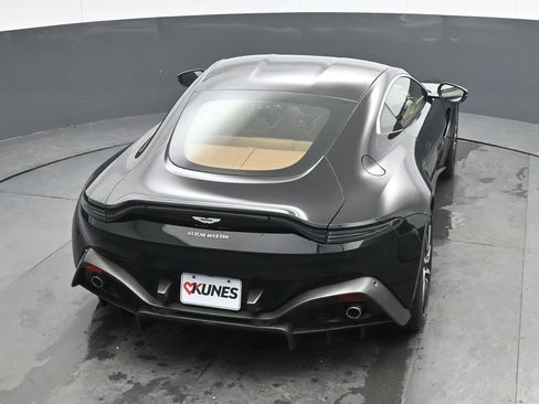 Used 2020 Aston Martin V8 Vantage Coupe RWD image 28