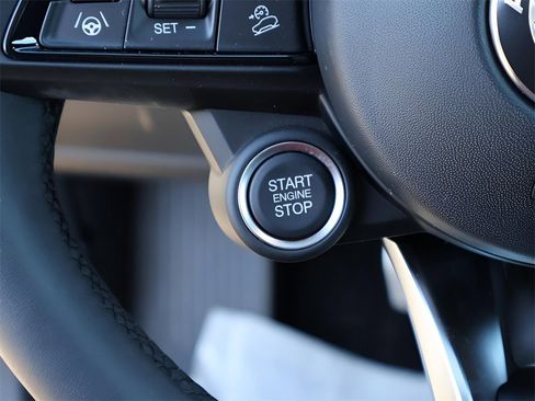 New 2025 Alfa Romeo Stelvio Sprint image 32