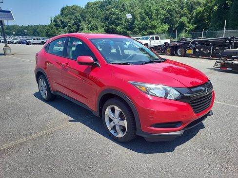 Used 2018 Honda HR-V LX image 3