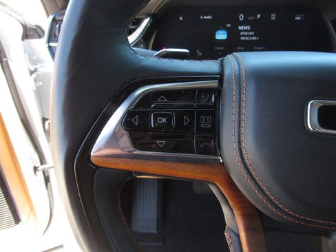 Used 2023 Jeep Grand Cherokee L Summit AWD/4WD image 25